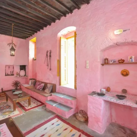 200 Year Old Idyllic Stone House בית נופש *