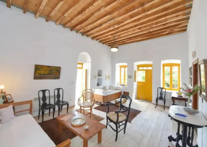 Semesterbostad 200 Year Old Idyllic Stone House