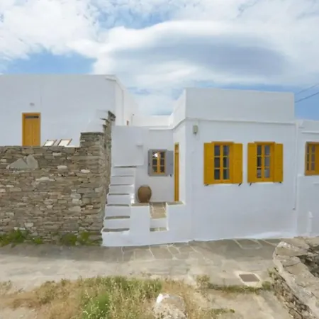 펜션 200 Year Old Idyllic Stone House 아폴로니아