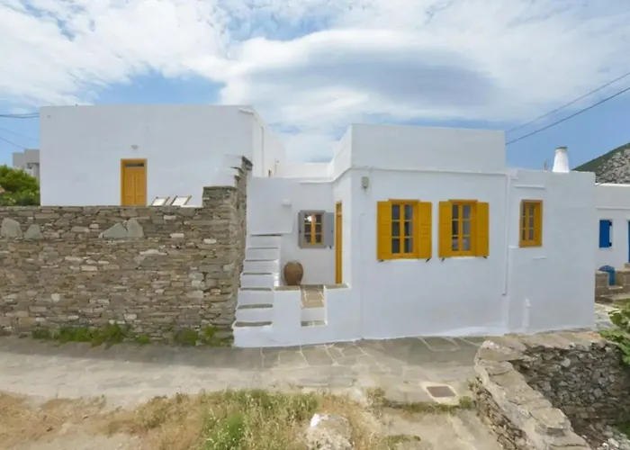 펜션 200 Year Old Idyllic Stone House 아폴로니아