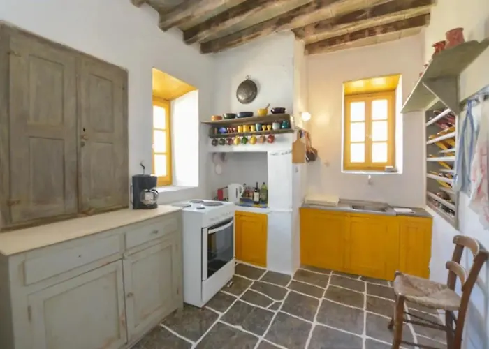 200 Year Old Idyllic Stone House * Аполлония