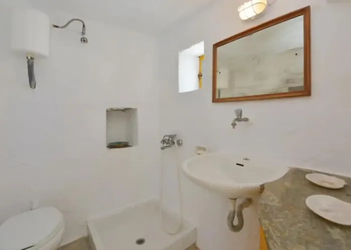 200 Year Old Idyllic Stone House 아폴로니아